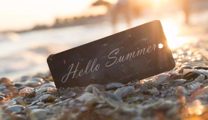 Hello Summer Sign