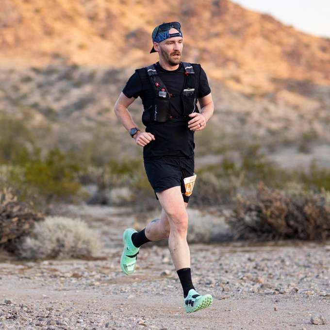 Don Reichelt running in Desert